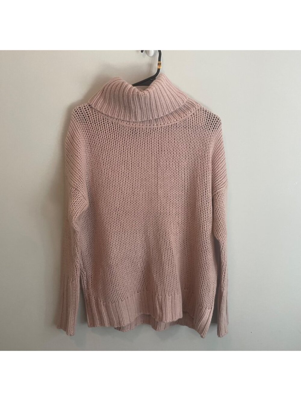 360 cashmere knit turtleneck